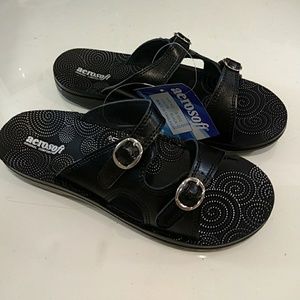 Aerosoft Women's Zeph Black Sandals, New